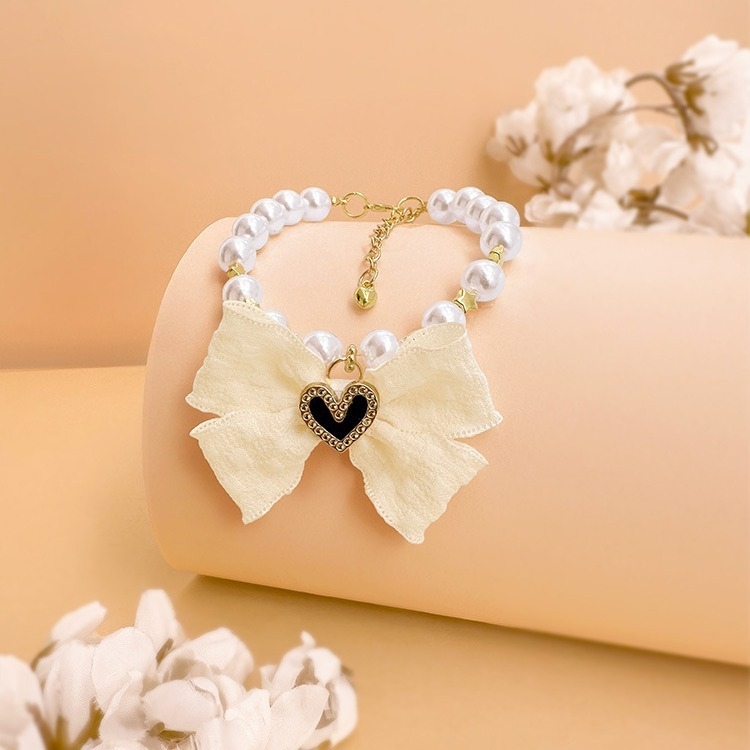 Pearl Cat Collar with Bow Pendant for Cats and Dogs